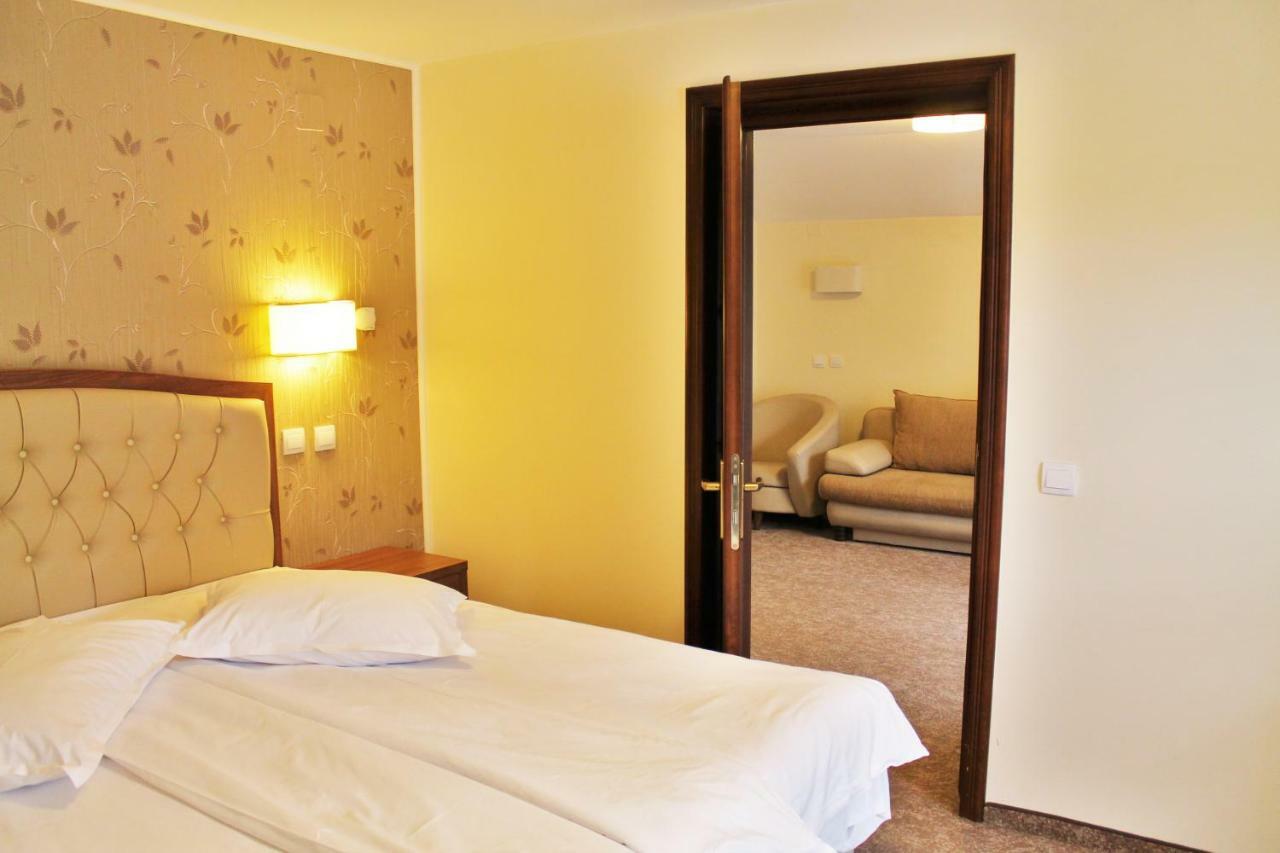 Hotel Crisalpin Poiana Brasov Eksteriør billede
